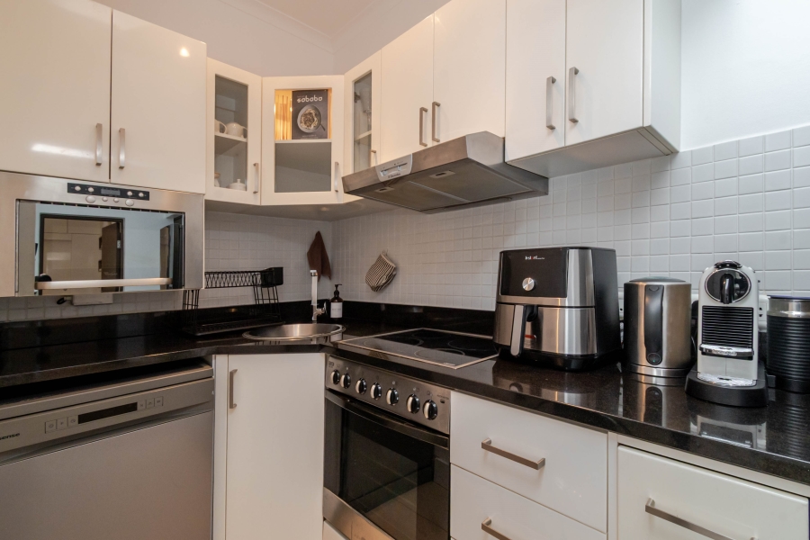 1 Bedroom Property for Sale in Green Point Western Cape